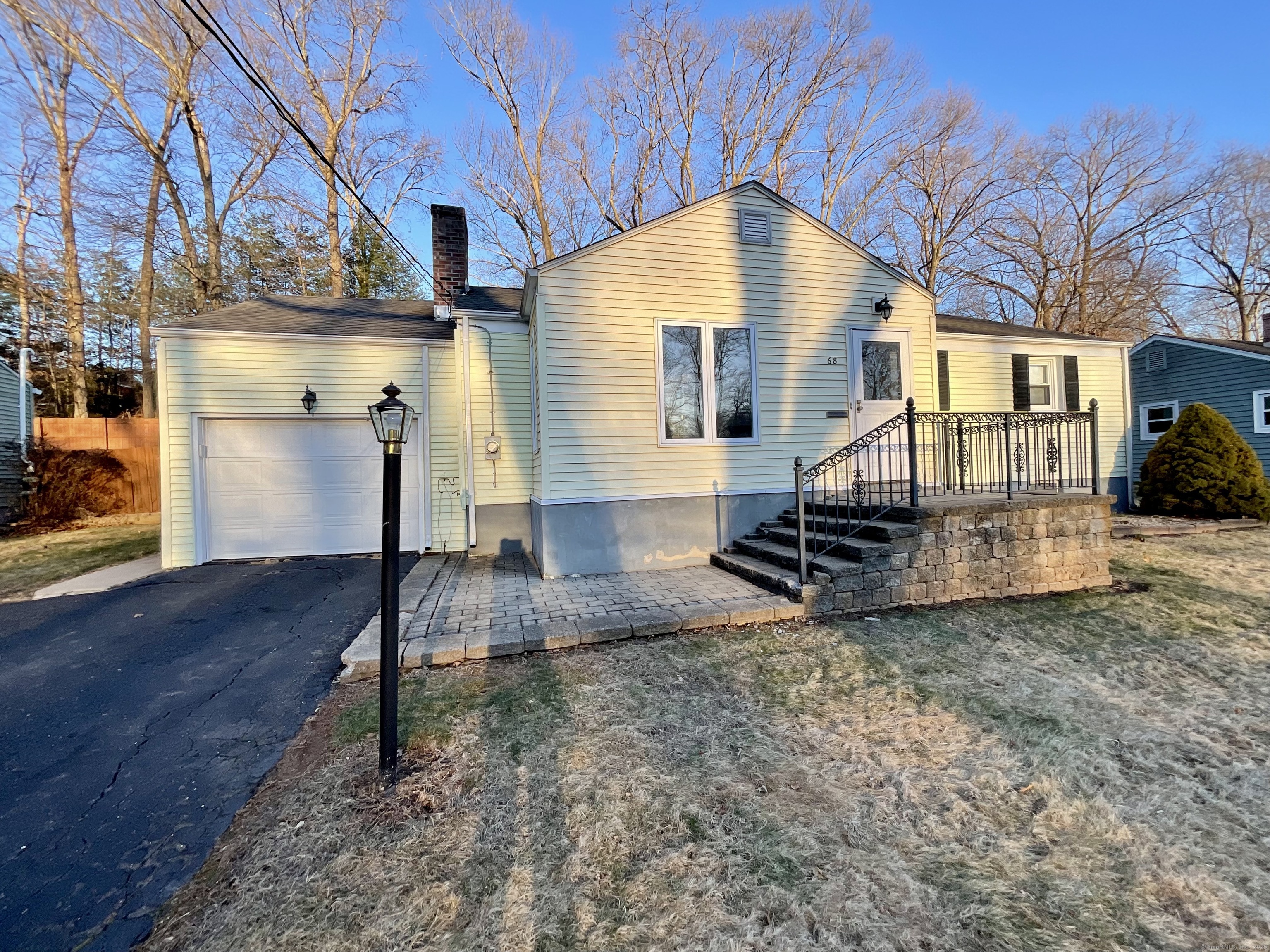 68 Westlook Road