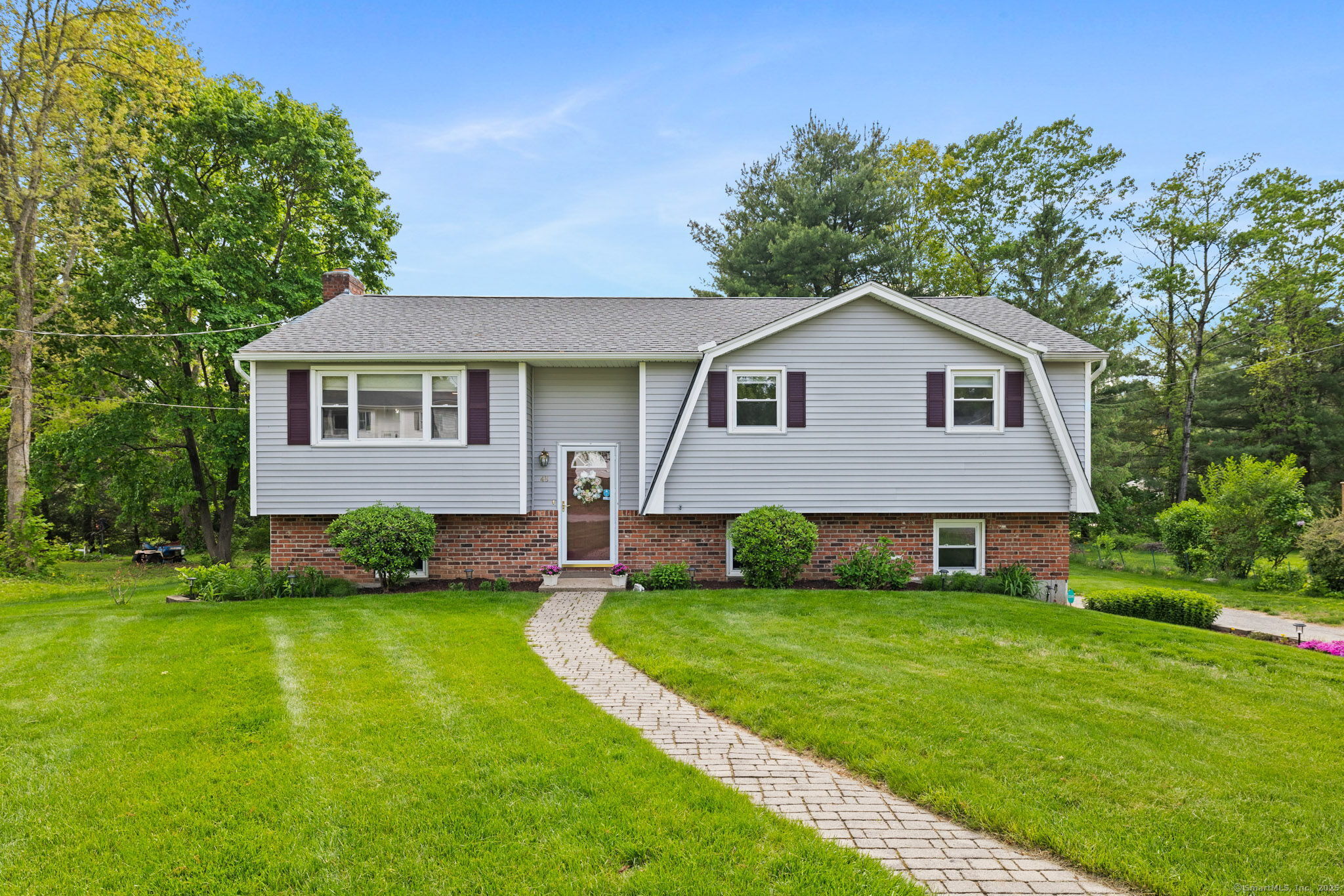 48 Flom Drive