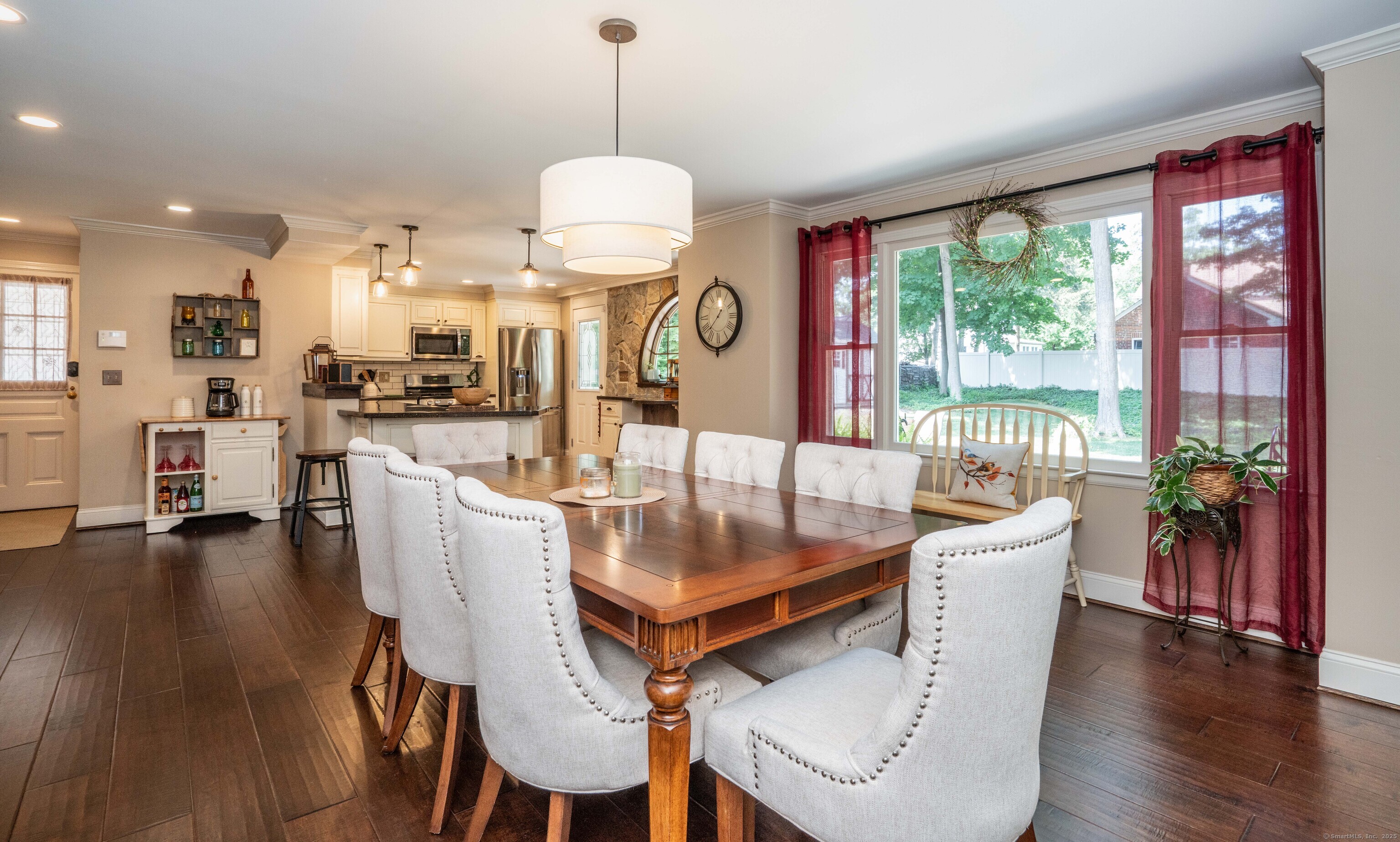 25 Brookside Road