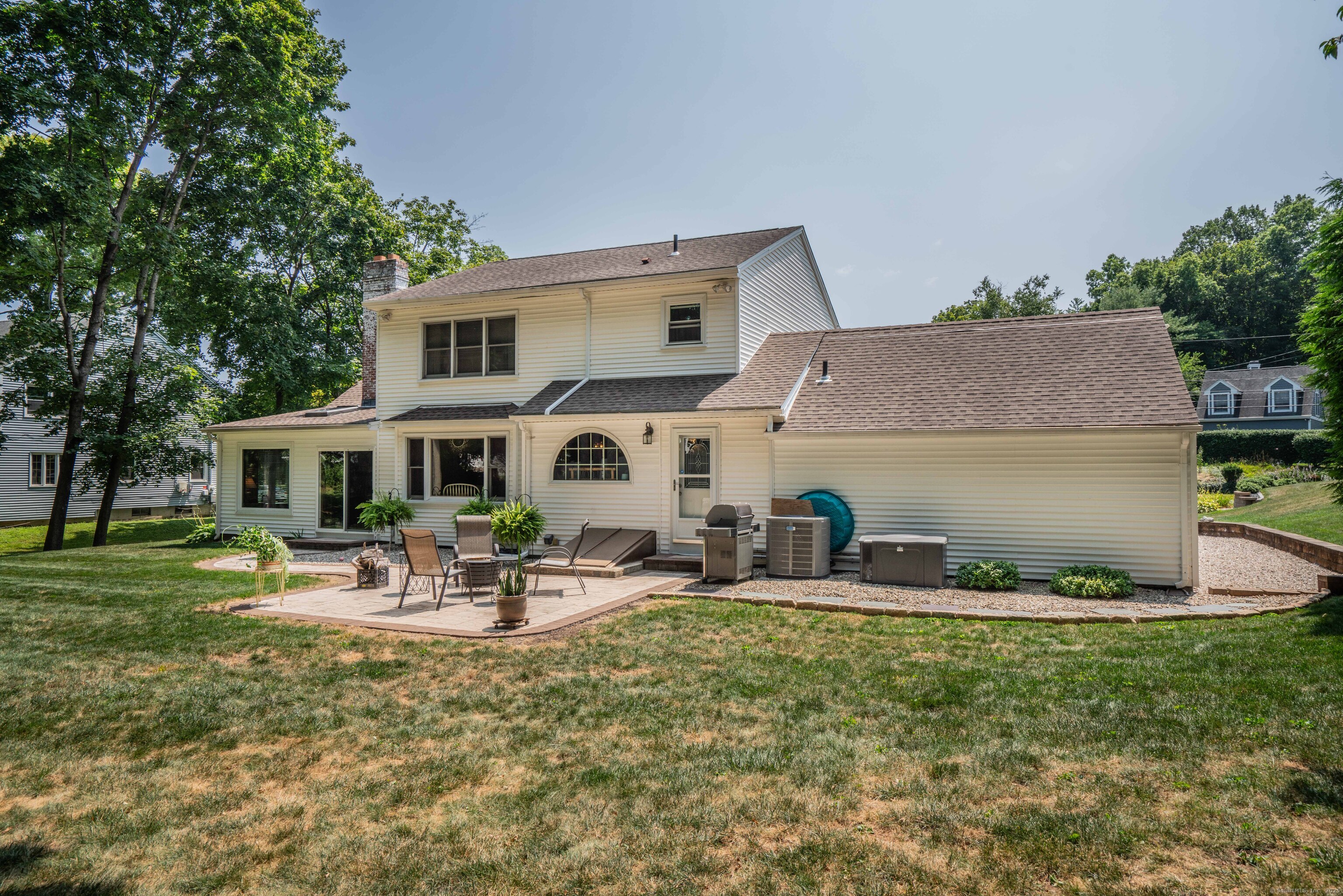 25 Brookside Road