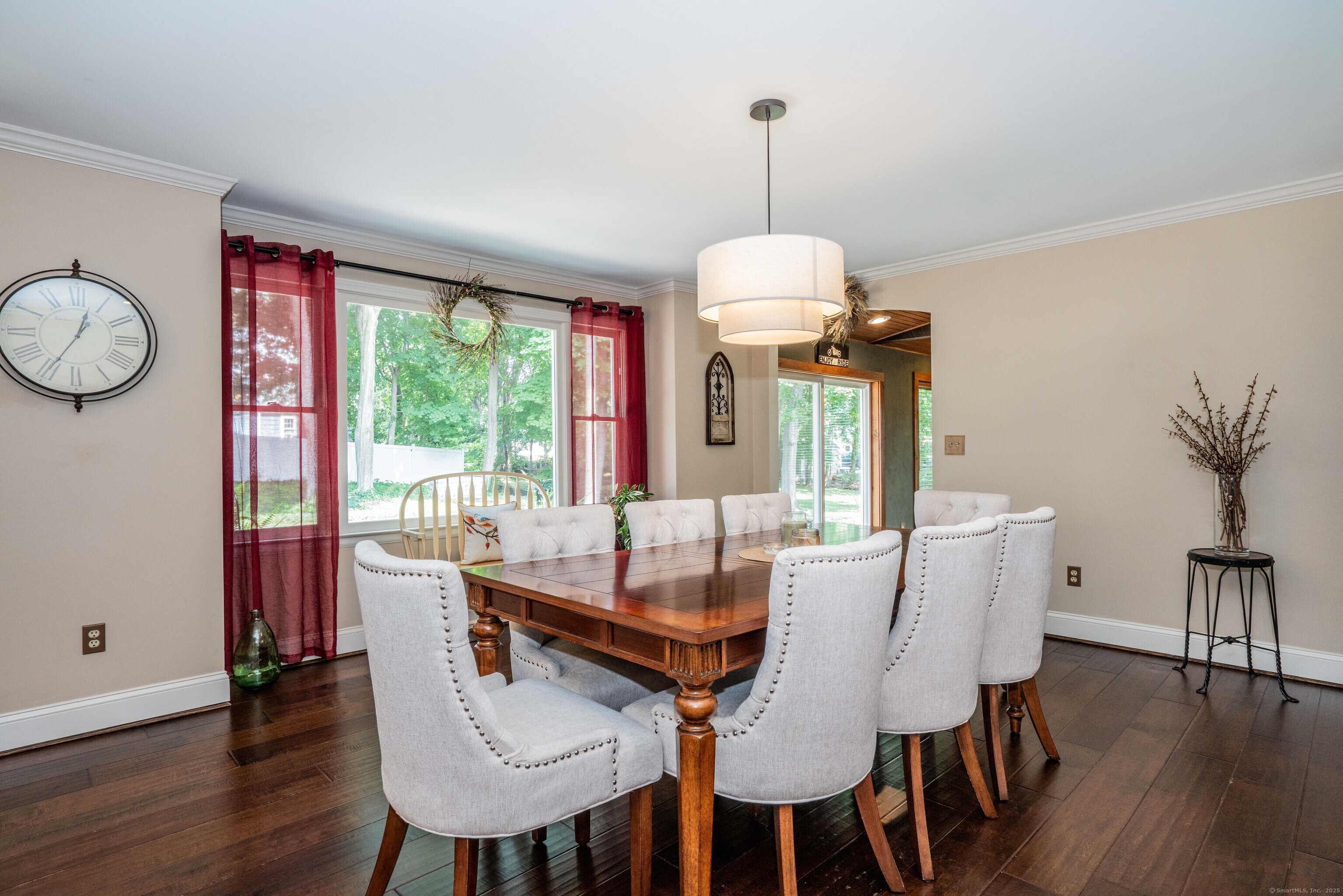 25 Brookside Road