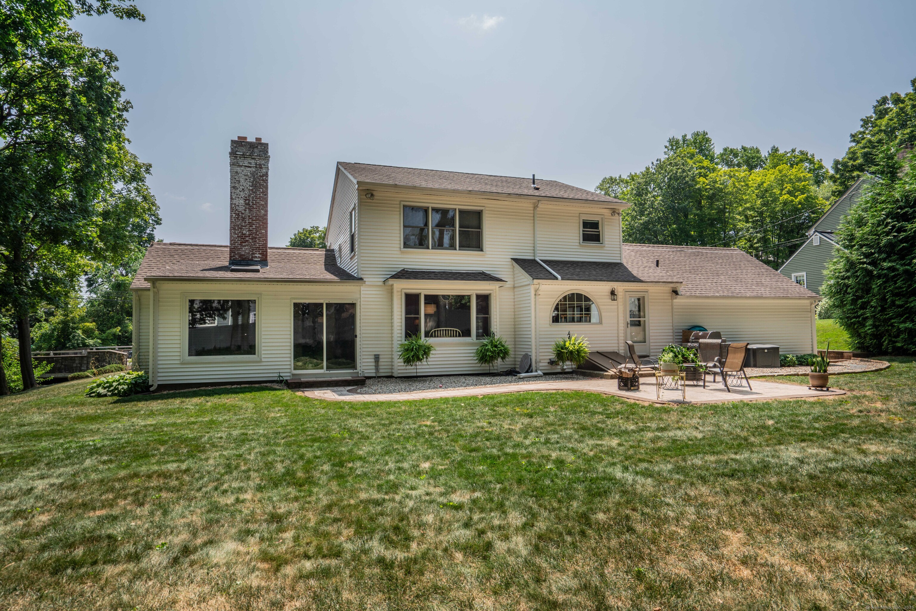 25 Brookside Road