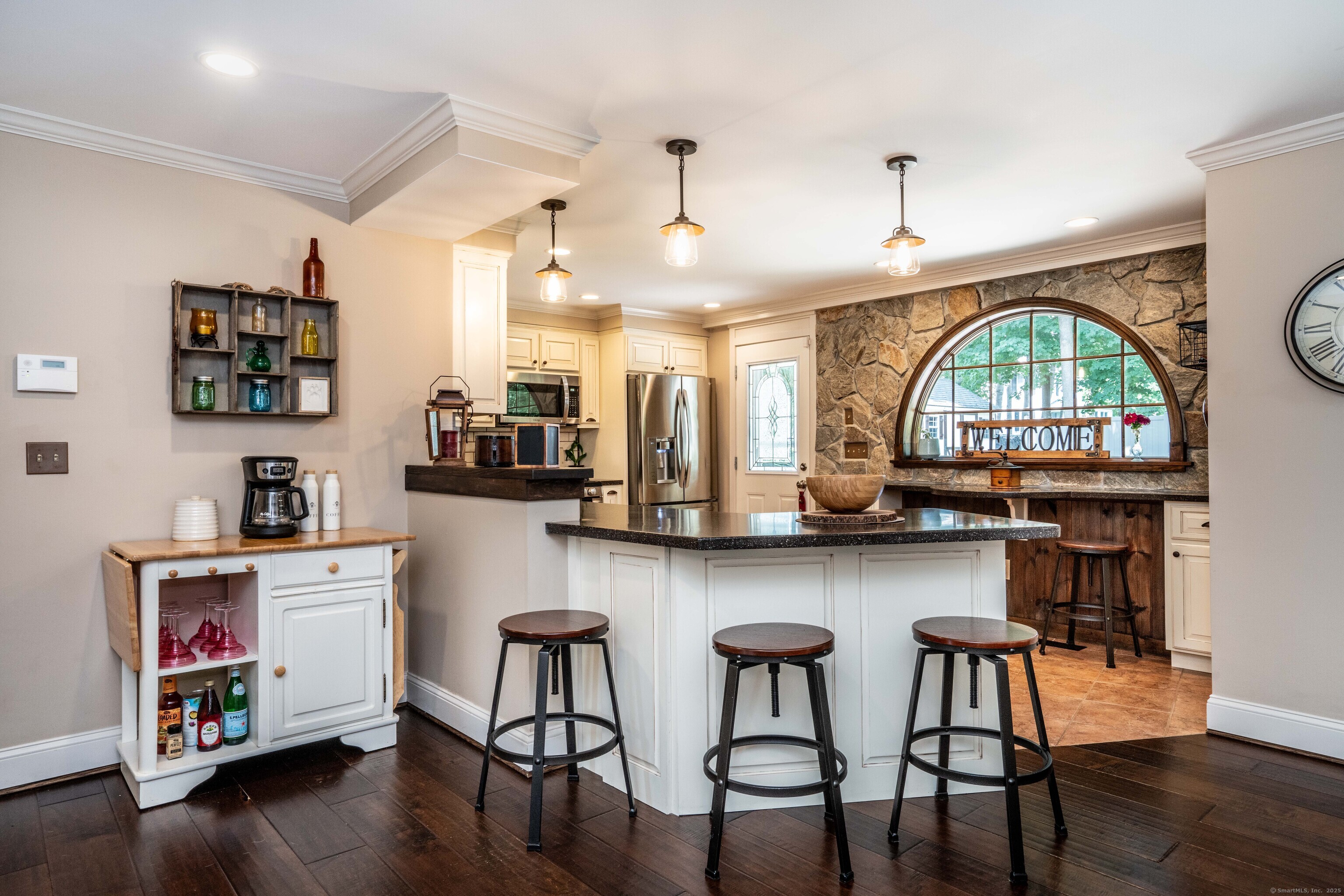 25 Brookside Road