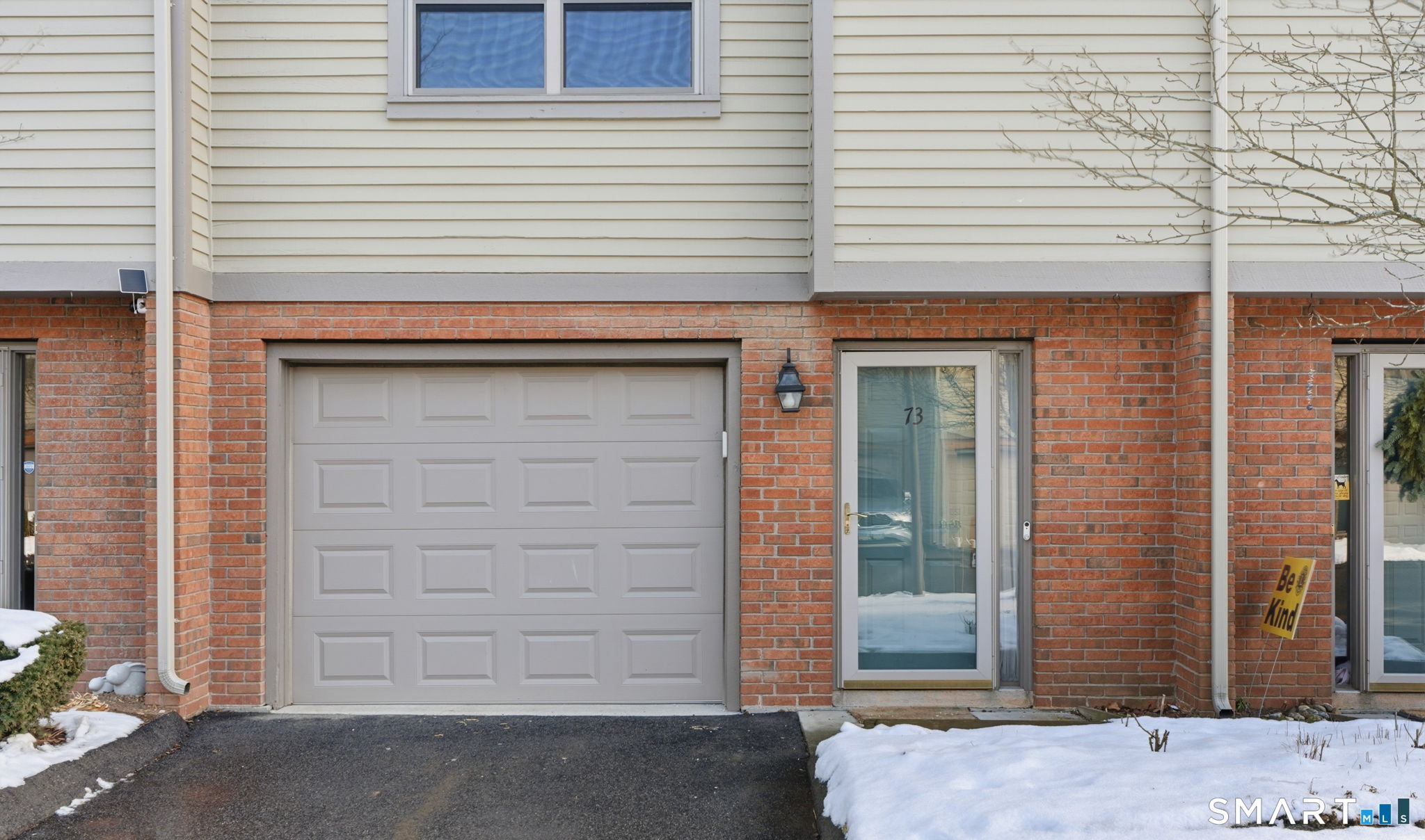 73 Metacomet Drive 73