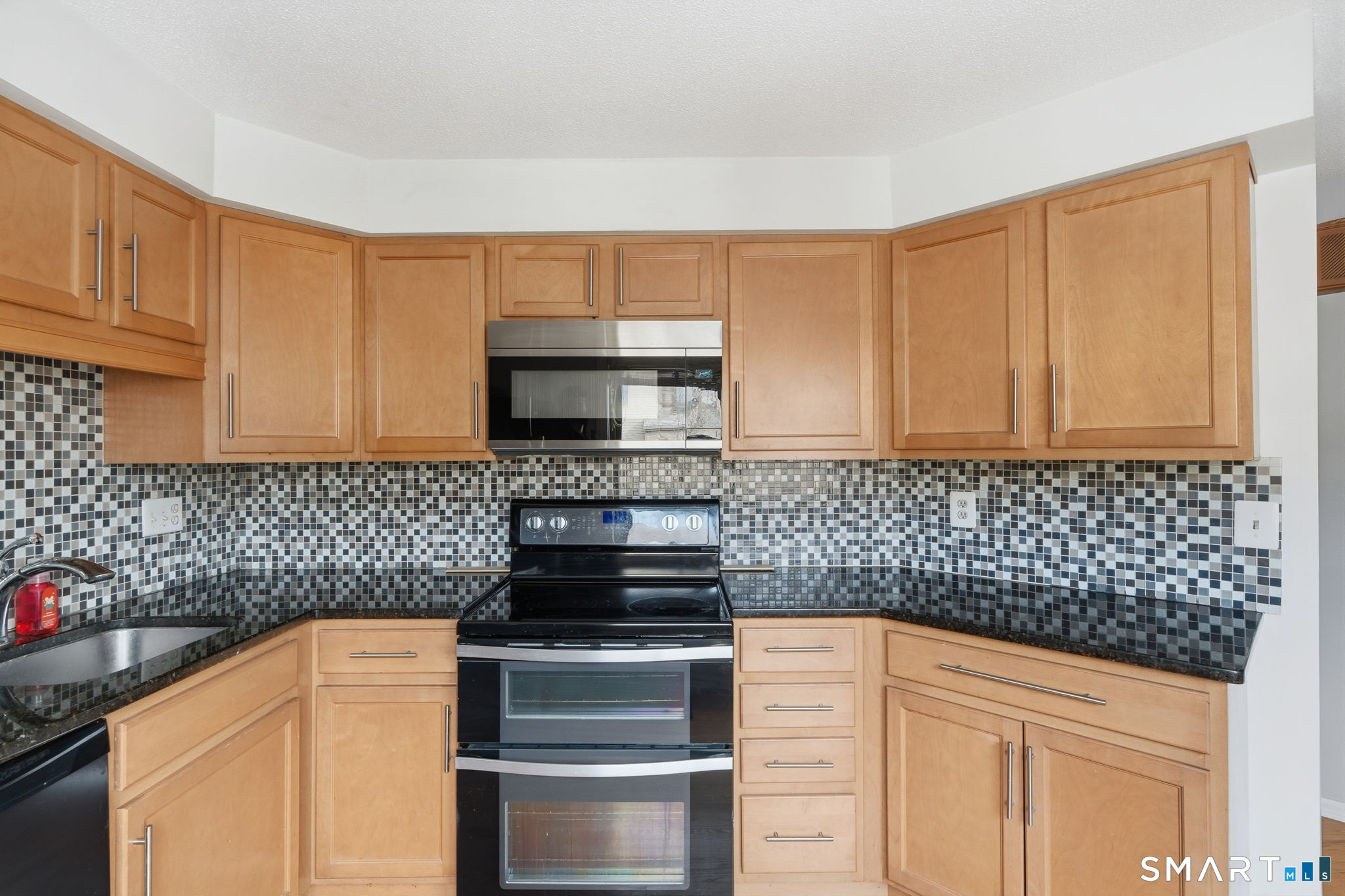 73 Metacomet Drive 73