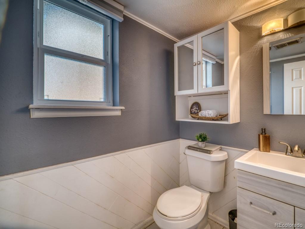 16602 E Gunnison Place