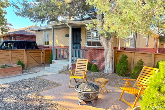 3395 Grape Street