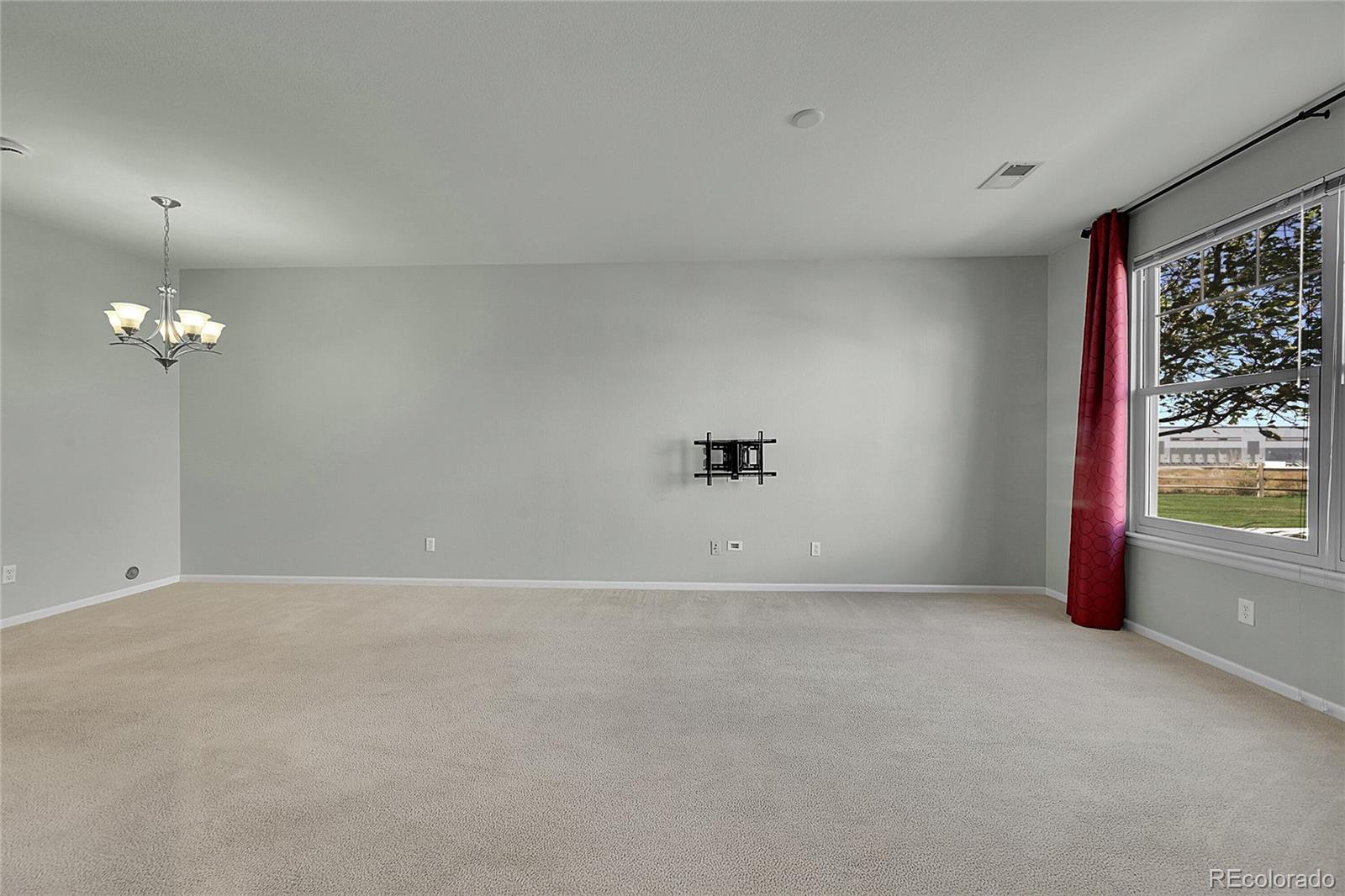 10533 Paris Street Unit: 606