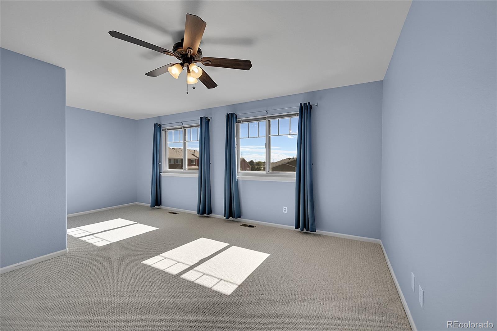 10533 Paris Street Unit: 606