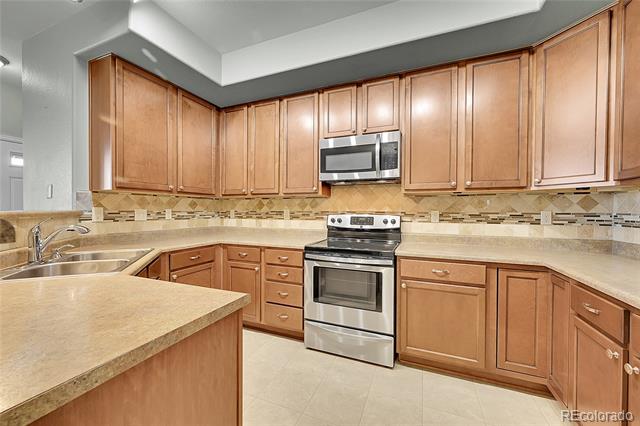 10533 Paris Street Unit: 606