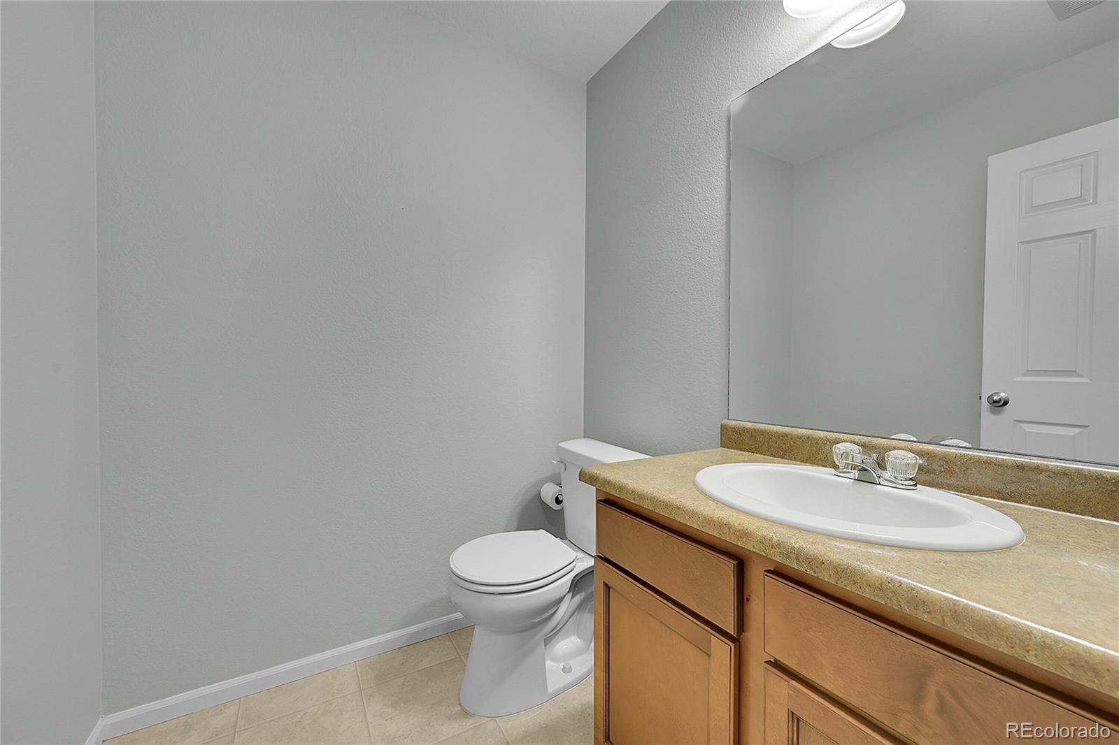 10533 Paris Street Unit: 606
