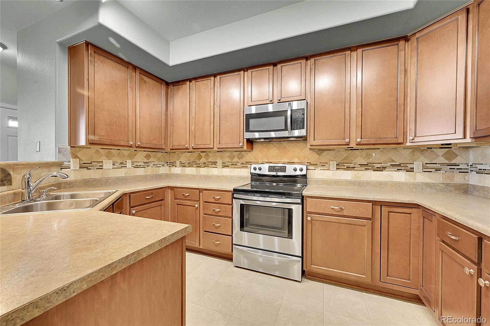 10533 Paris Street Unit: 606