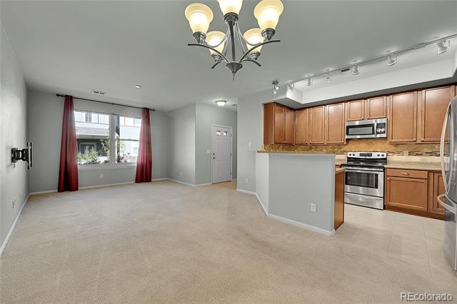 10533 Paris Street Unit: 606