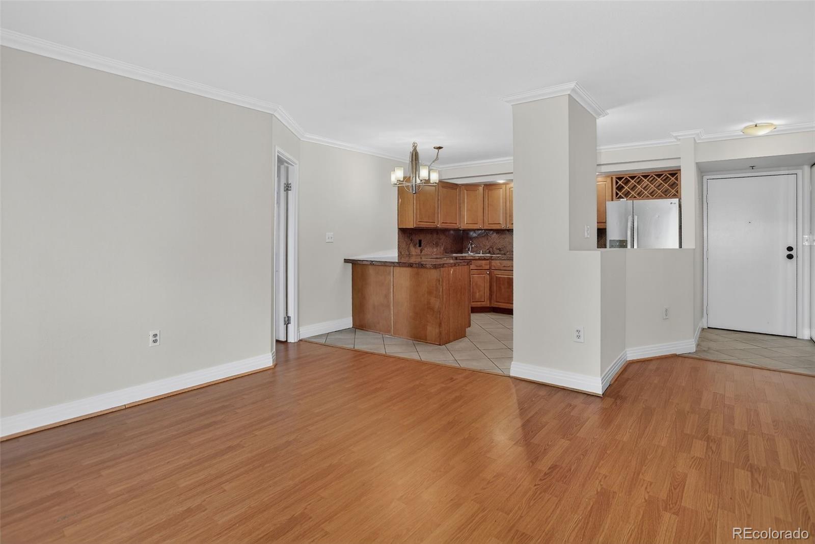 601 W 11th Avenue Unit: 121