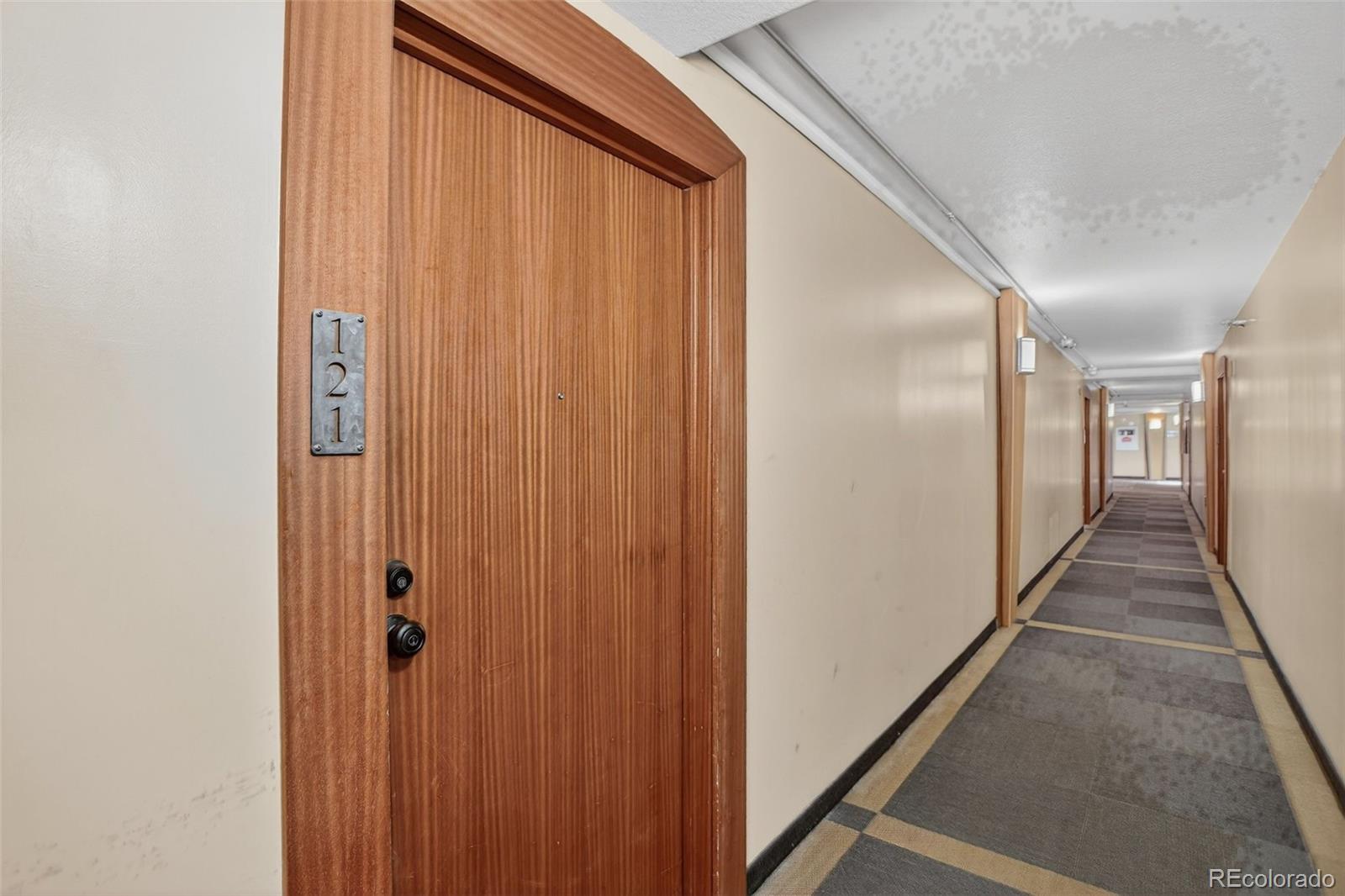 601 W 11th Avenue Unit: 121