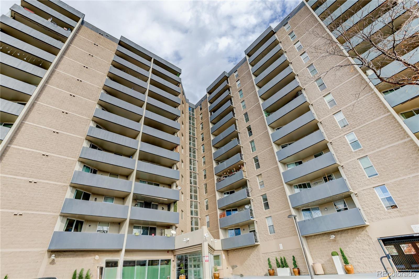 601 W 11th Avenue Unit: 121