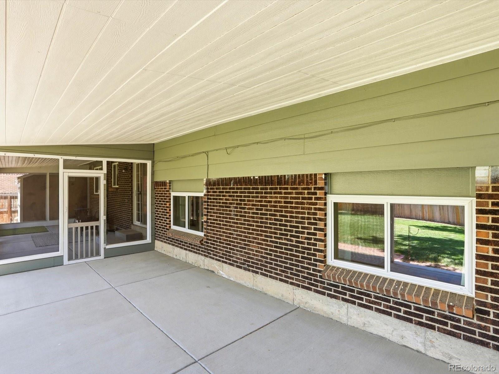 5910 W 108th Place