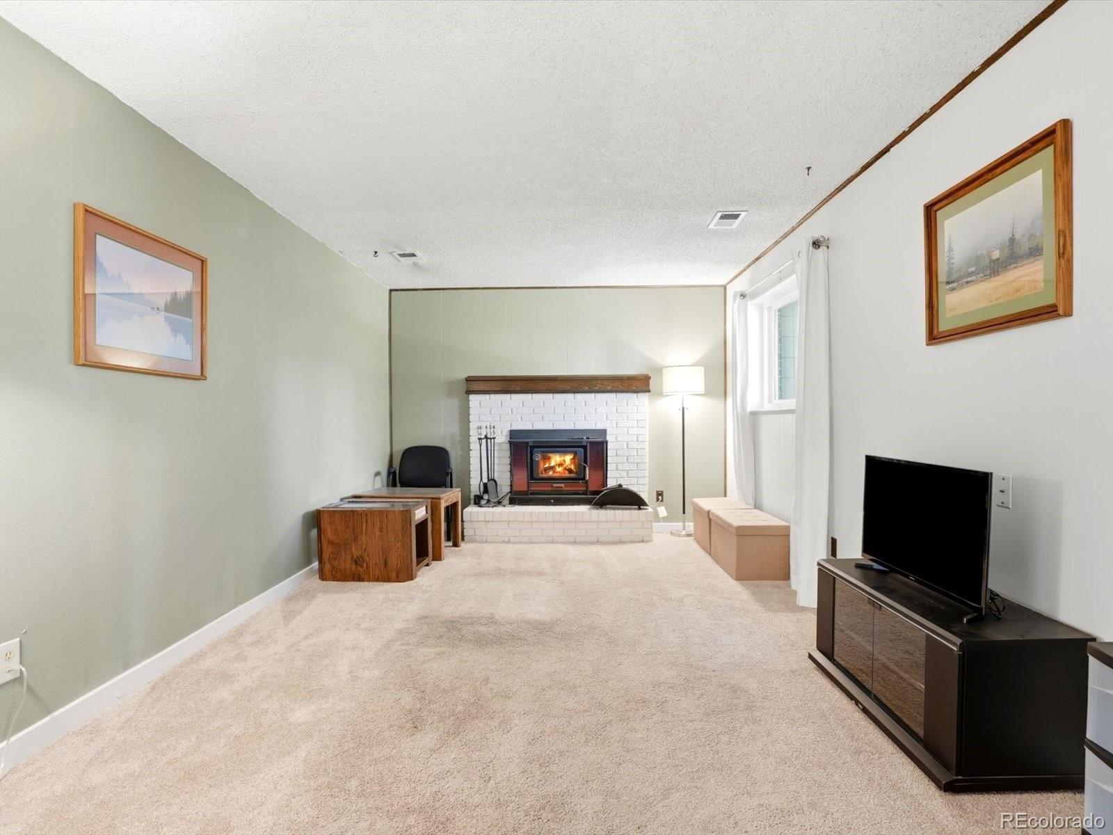 5910 W 108th Place