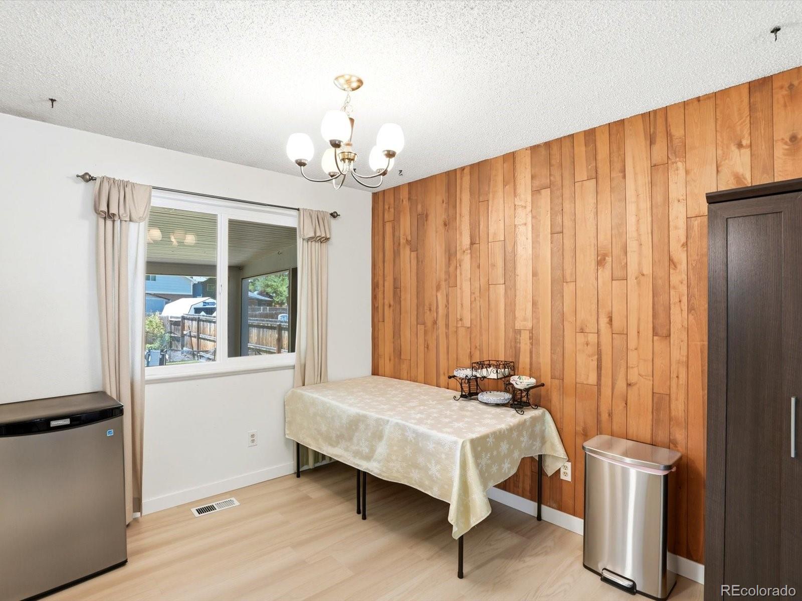 5910 W 108th Place
