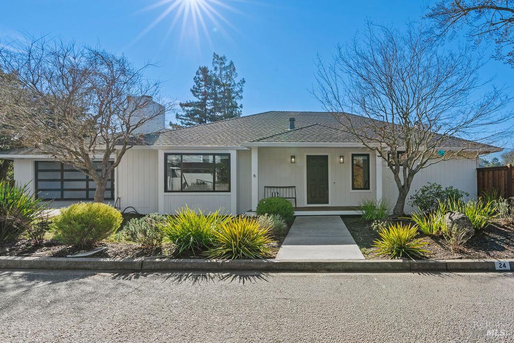 24 Arroyo Lane