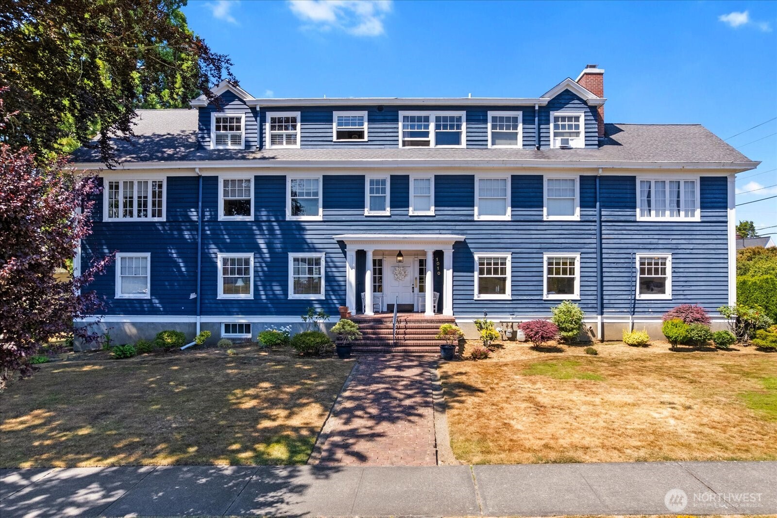 1010 Hoyt Avenue Unit: A-2