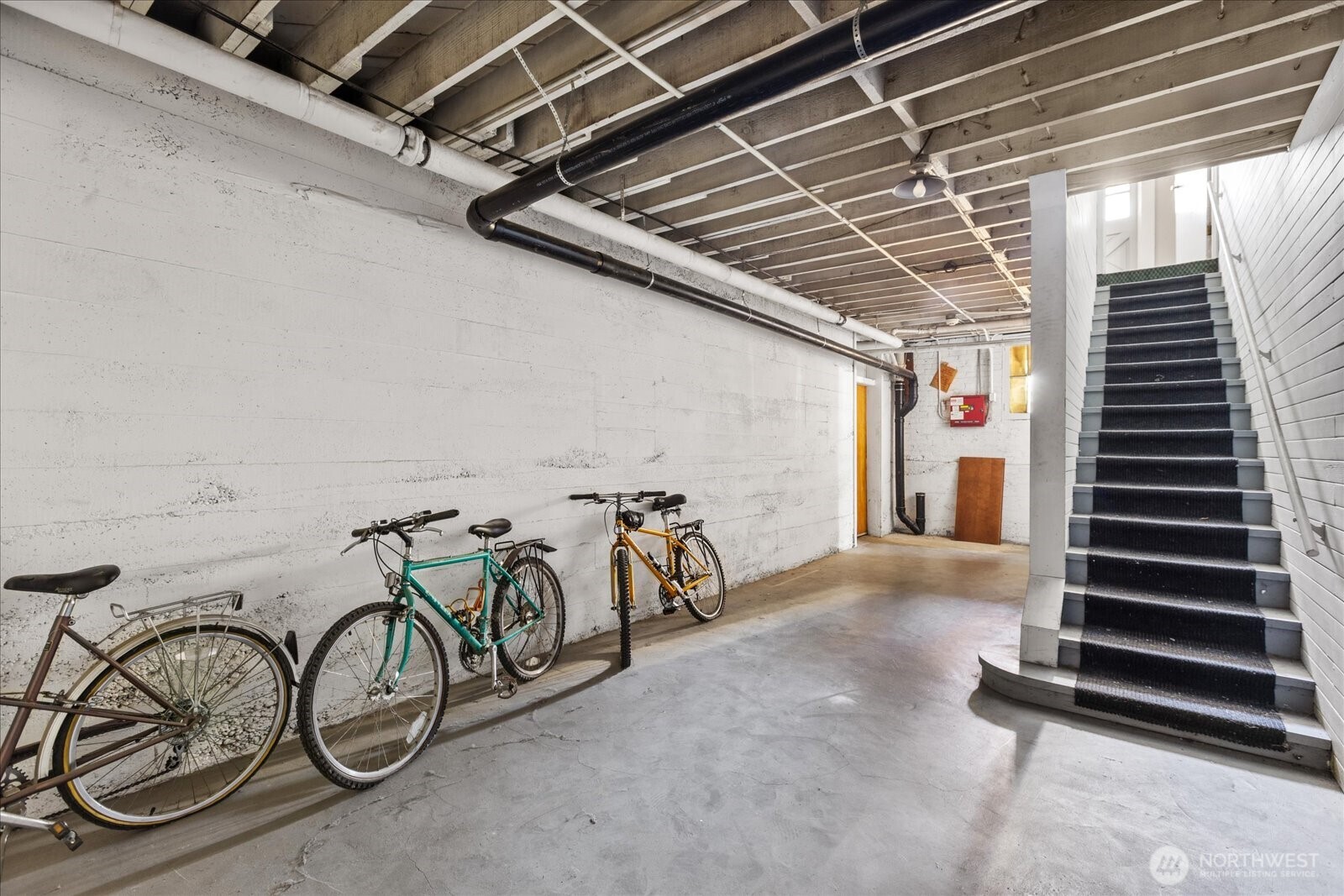 1010 Hoyt Avenue Unit: A-2
