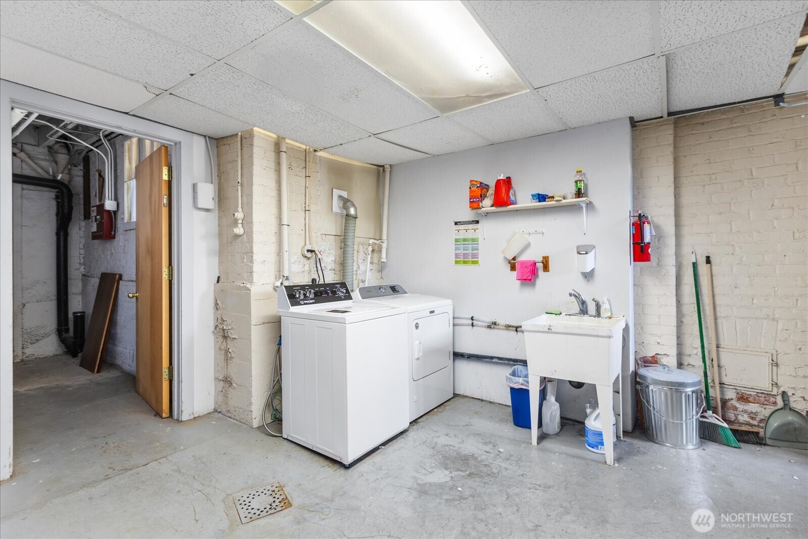 1010 Hoyt Avenue Unit: A-2