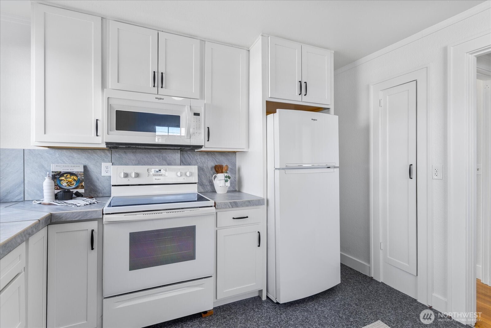 1010 Hoyt Avenue Unit: A-2