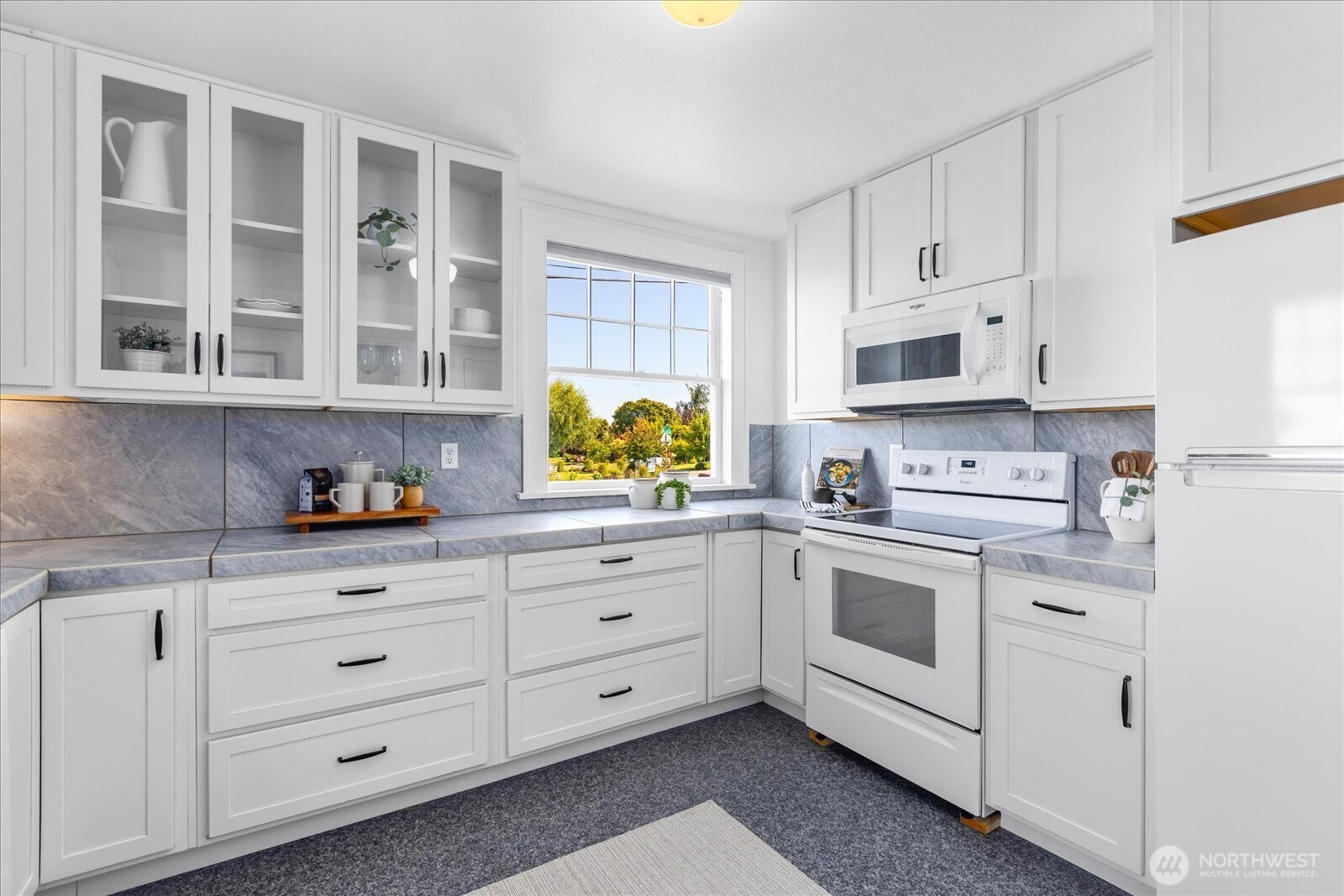 1010 Hoyt Avenue Unit: A-2