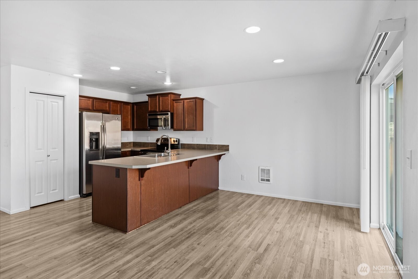 2535 167th Street Ct