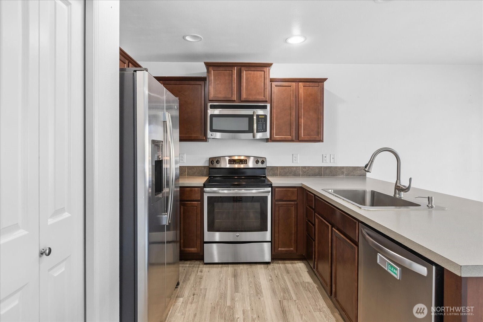 2535 167th Street Ct