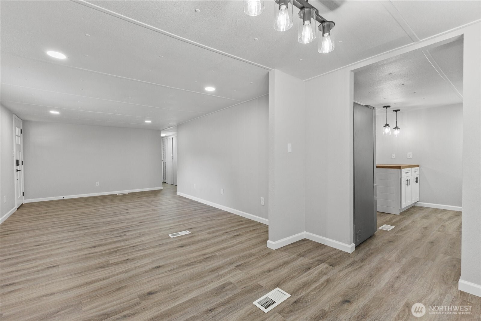 7701 Hardeson Road Unit: 37