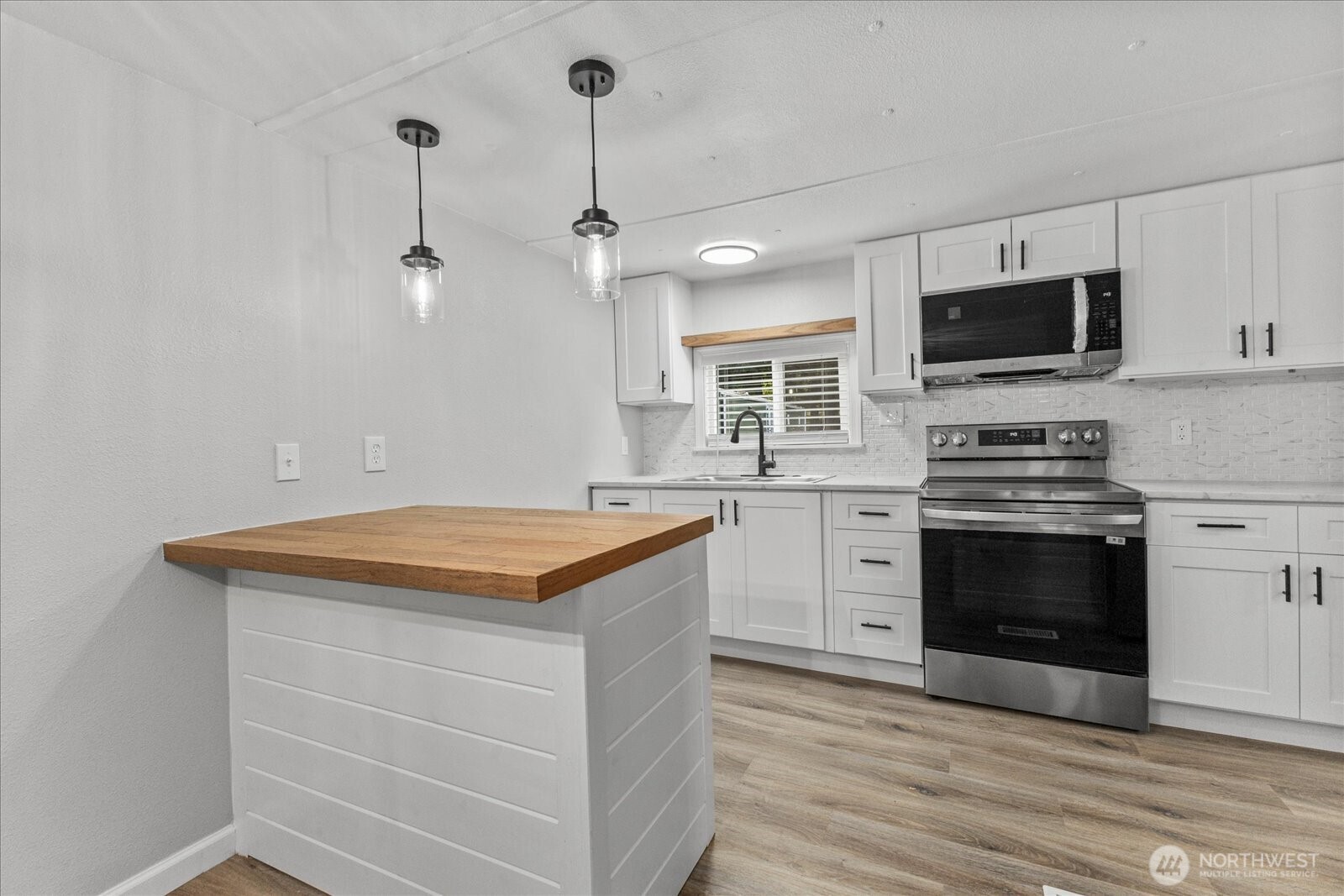 7701 Hardeson Road Unit: 37