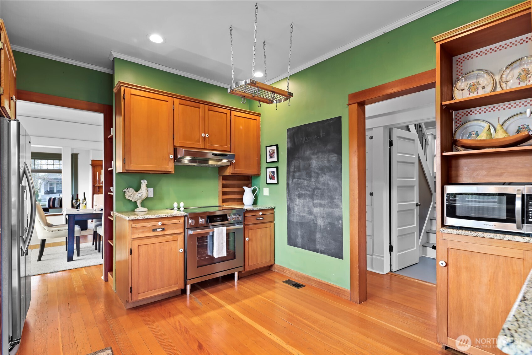 2221 Virginia