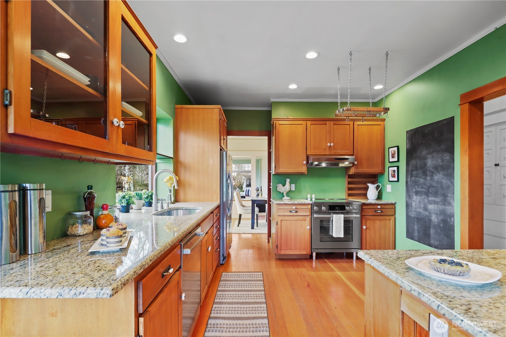 2221 Virginia