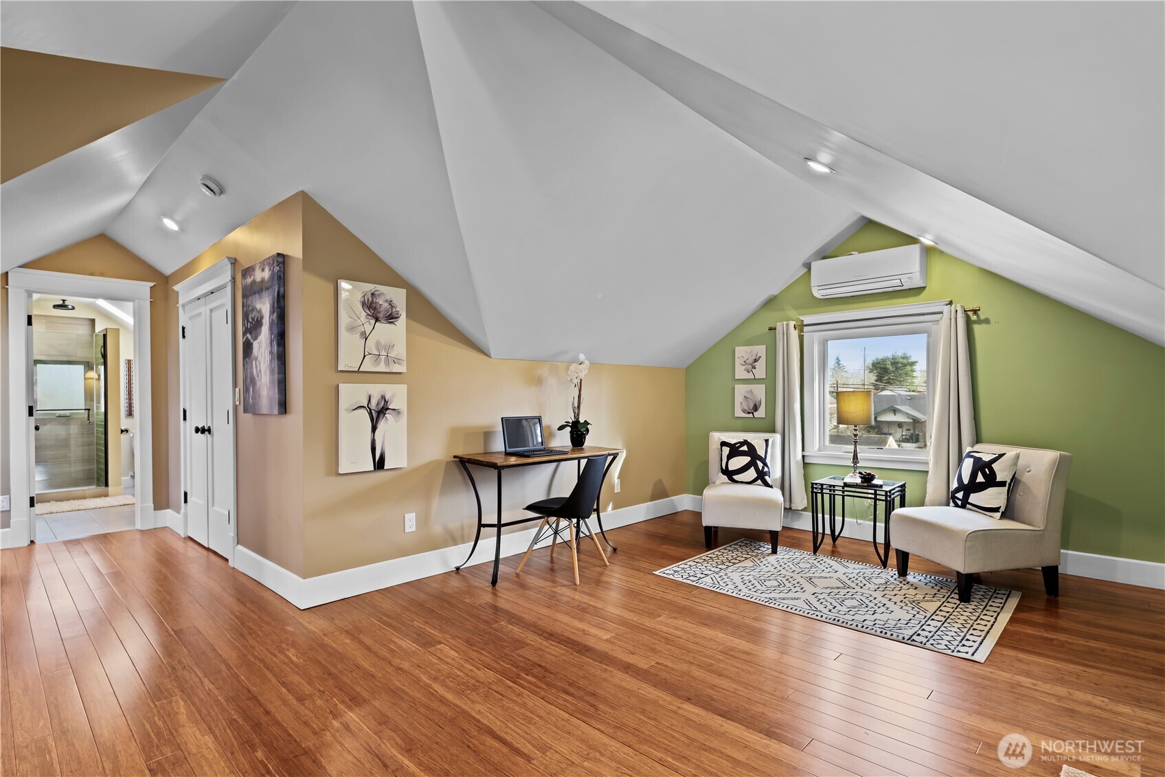 2221 Virginia