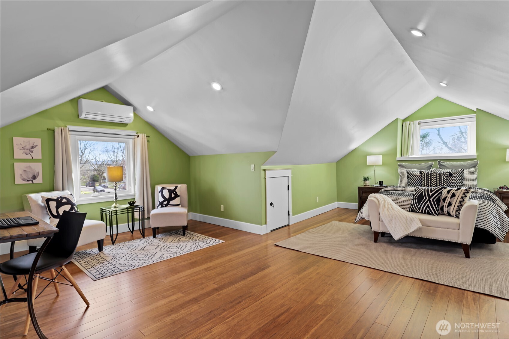 2221 Virginia