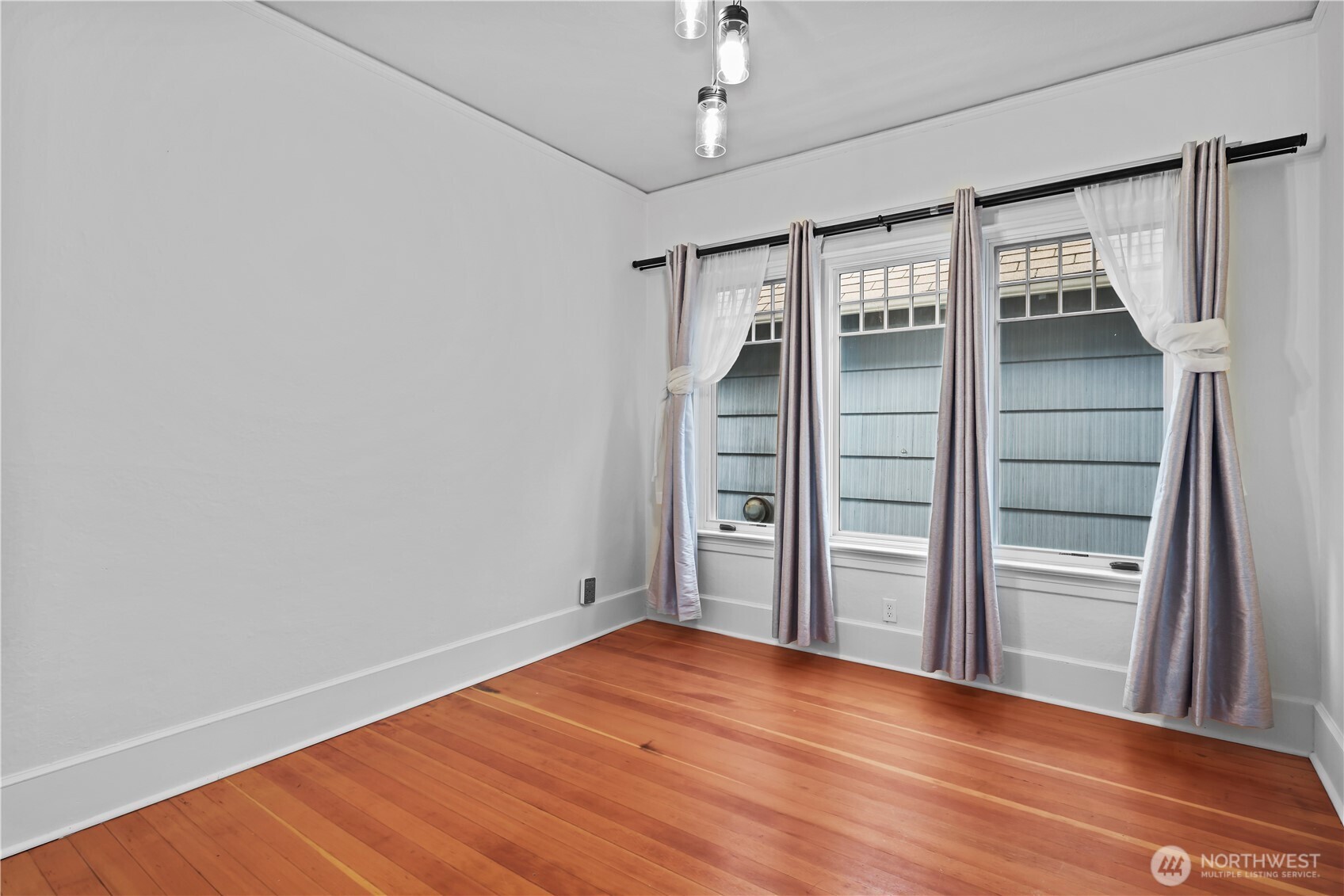 2221 Virginia