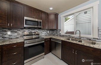 1426 128th Drive NE