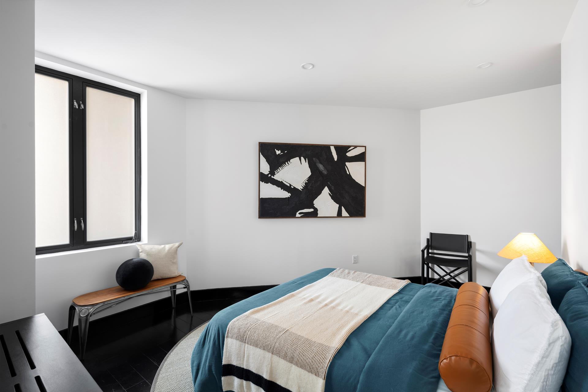 254 PARK Avenue S PHPR