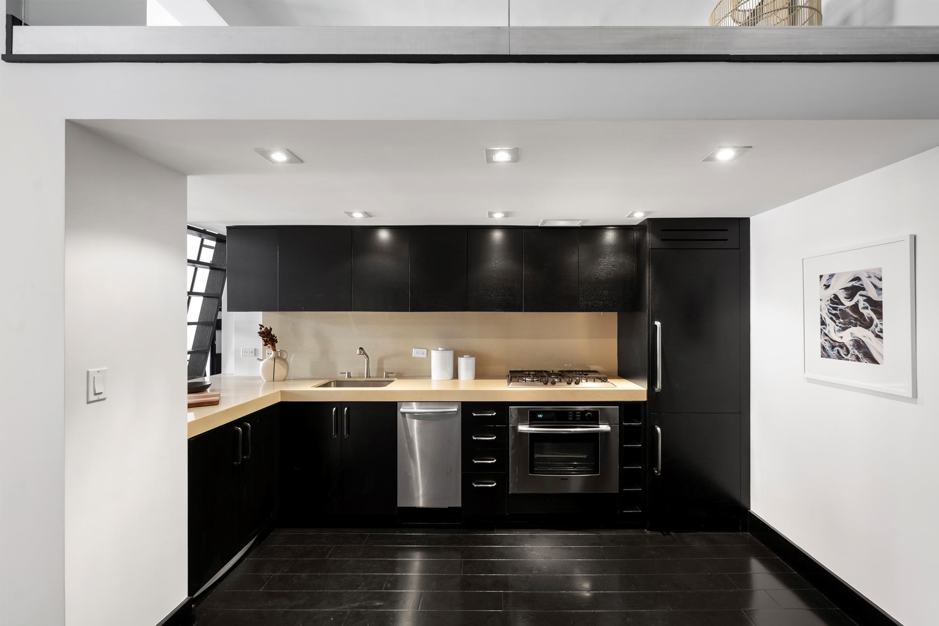 254 PARK Avenue S PHPR