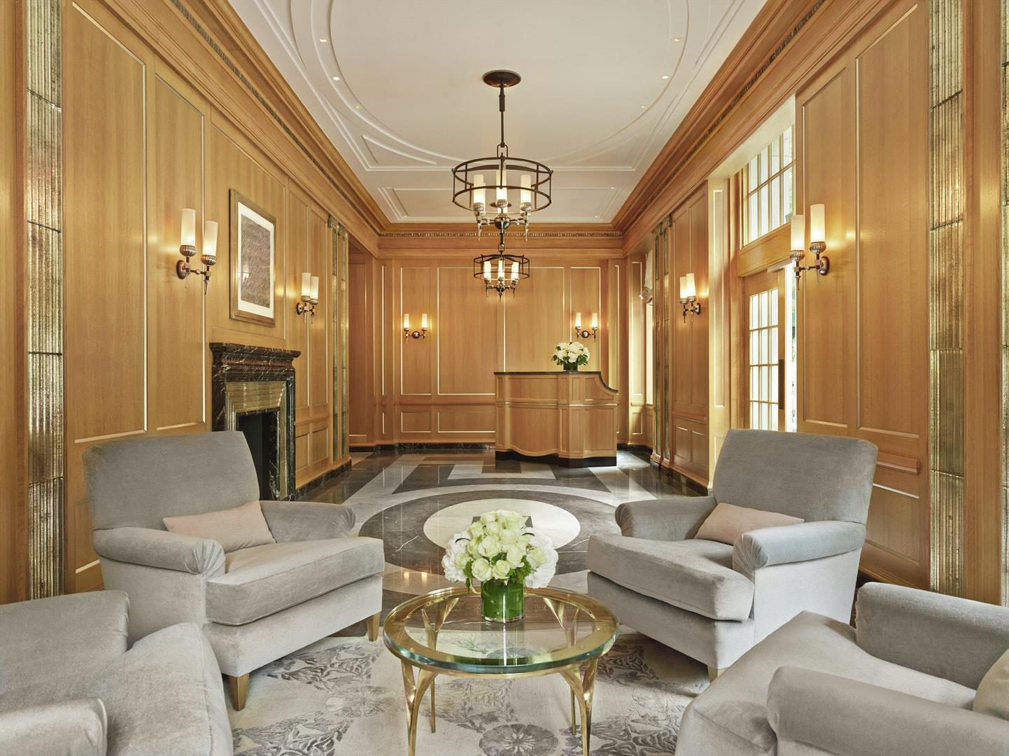 18 GRAMERCY Park S PH17