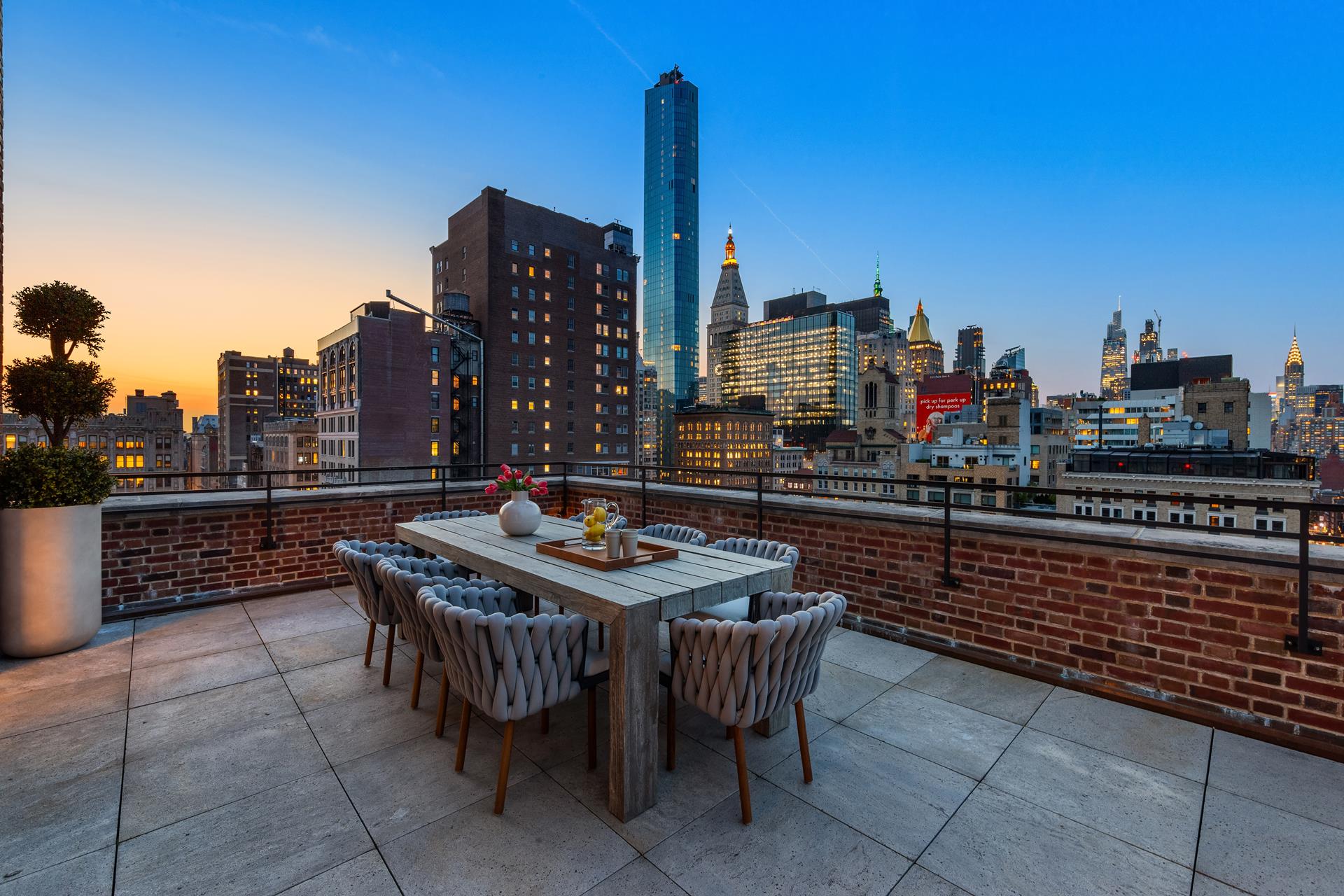 18 GRAMERCY Park S PH17