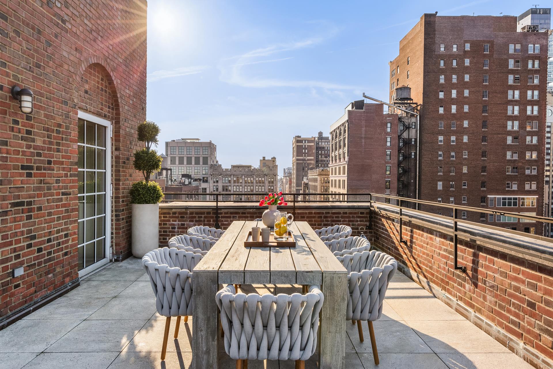 18 GRAMERCY Park S PH17