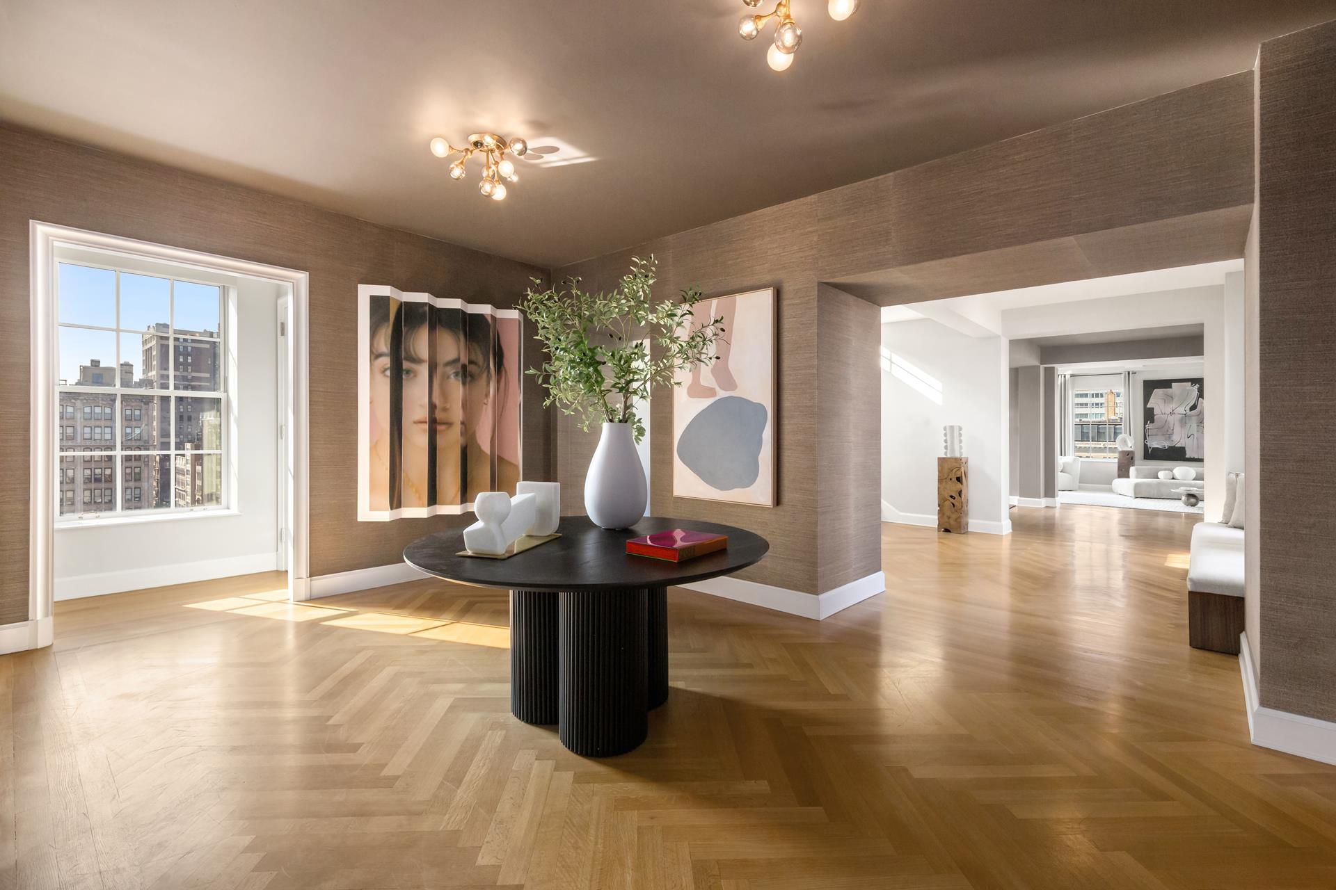 18 GRAMERCY Park S PH17