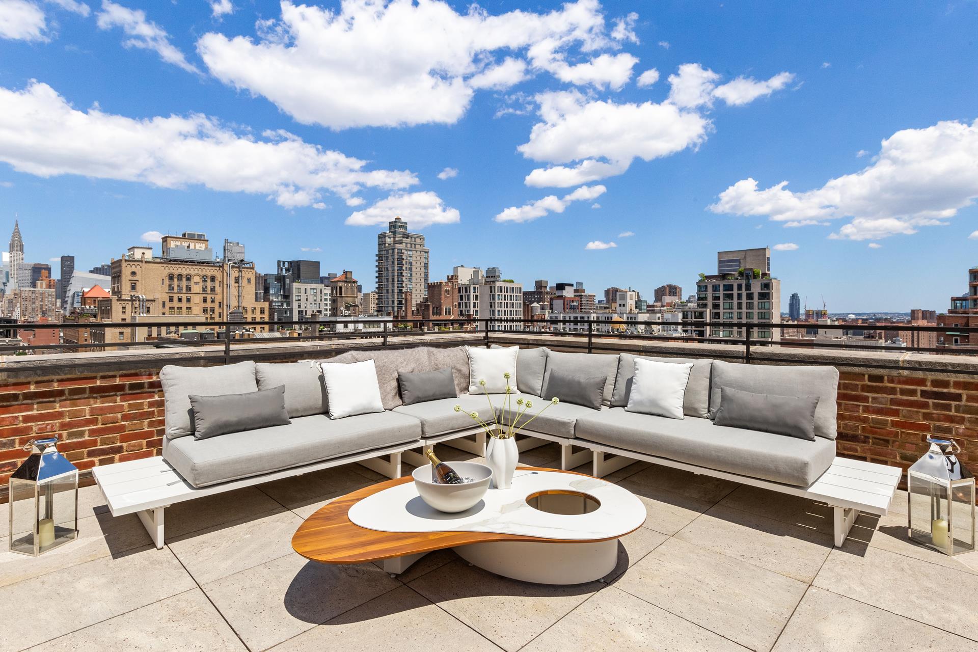 18 GRAMERCY Park S PH17