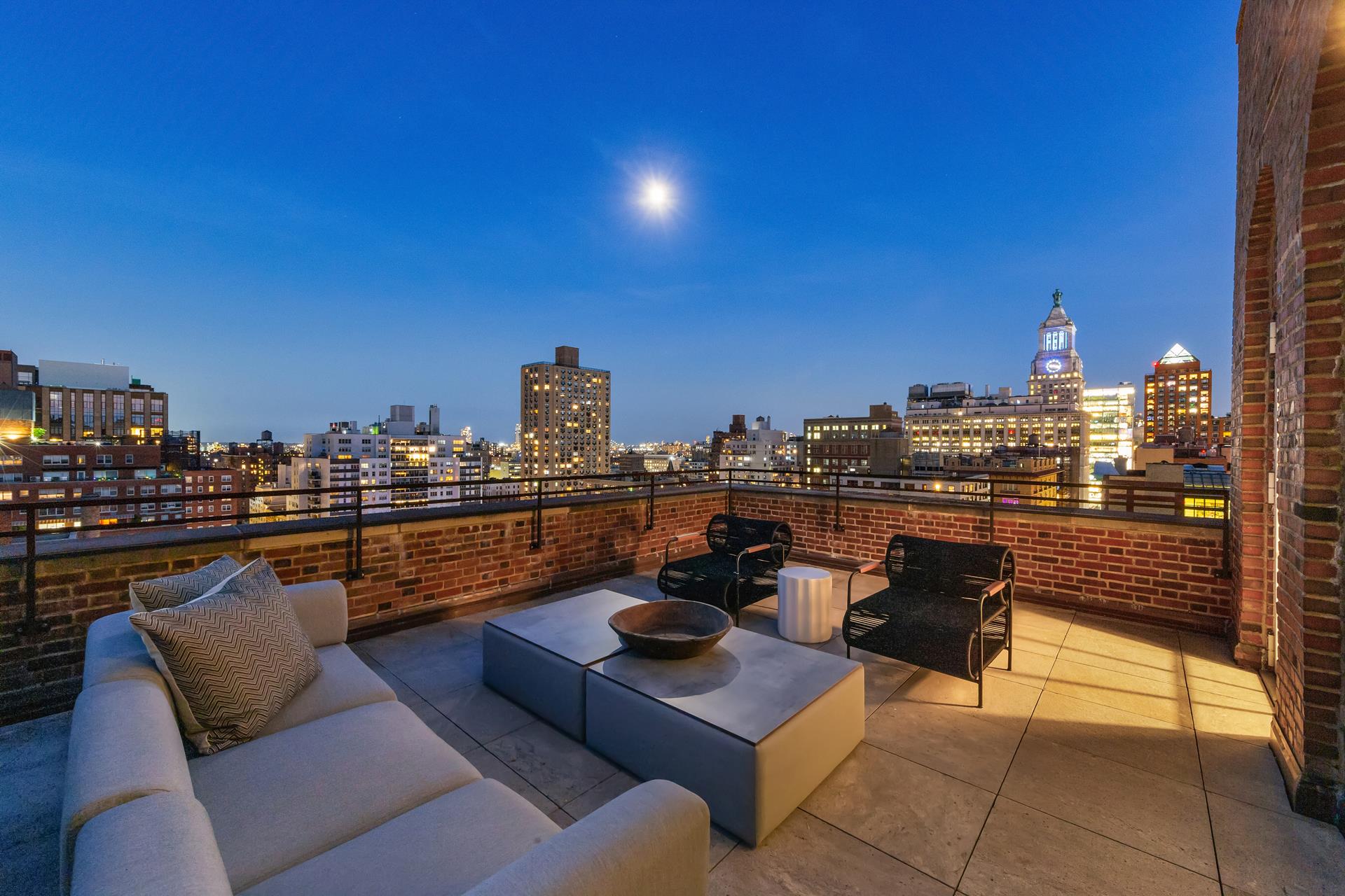 18 GRAMERCY Park S PH17