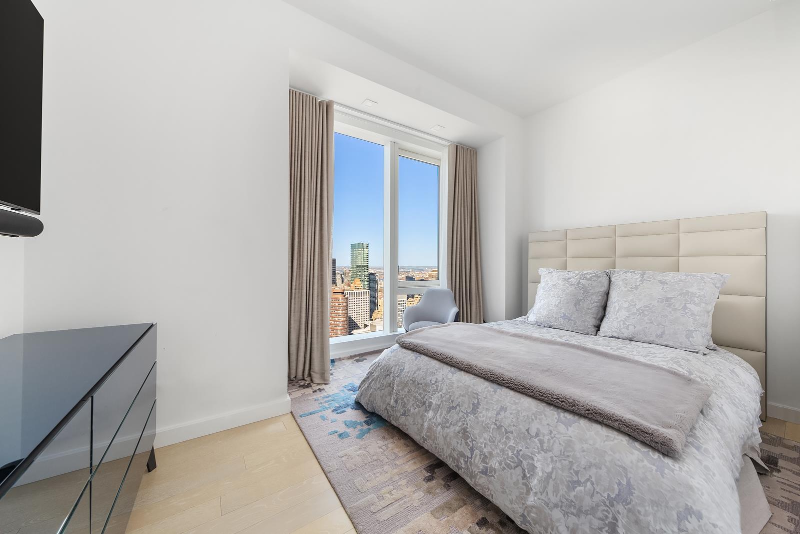 138 E 50TH Street 53