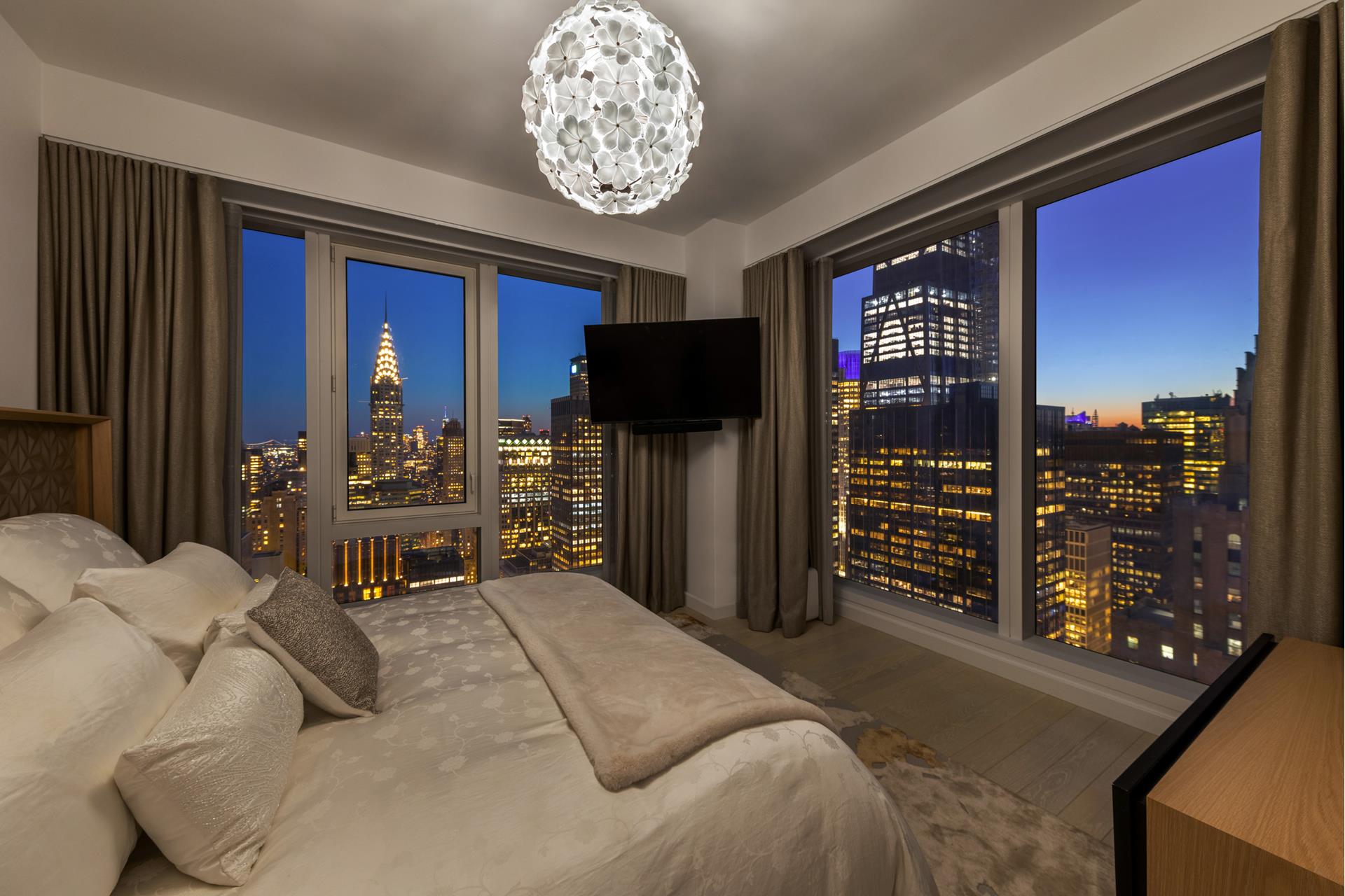 138 E 50TH Street 53
