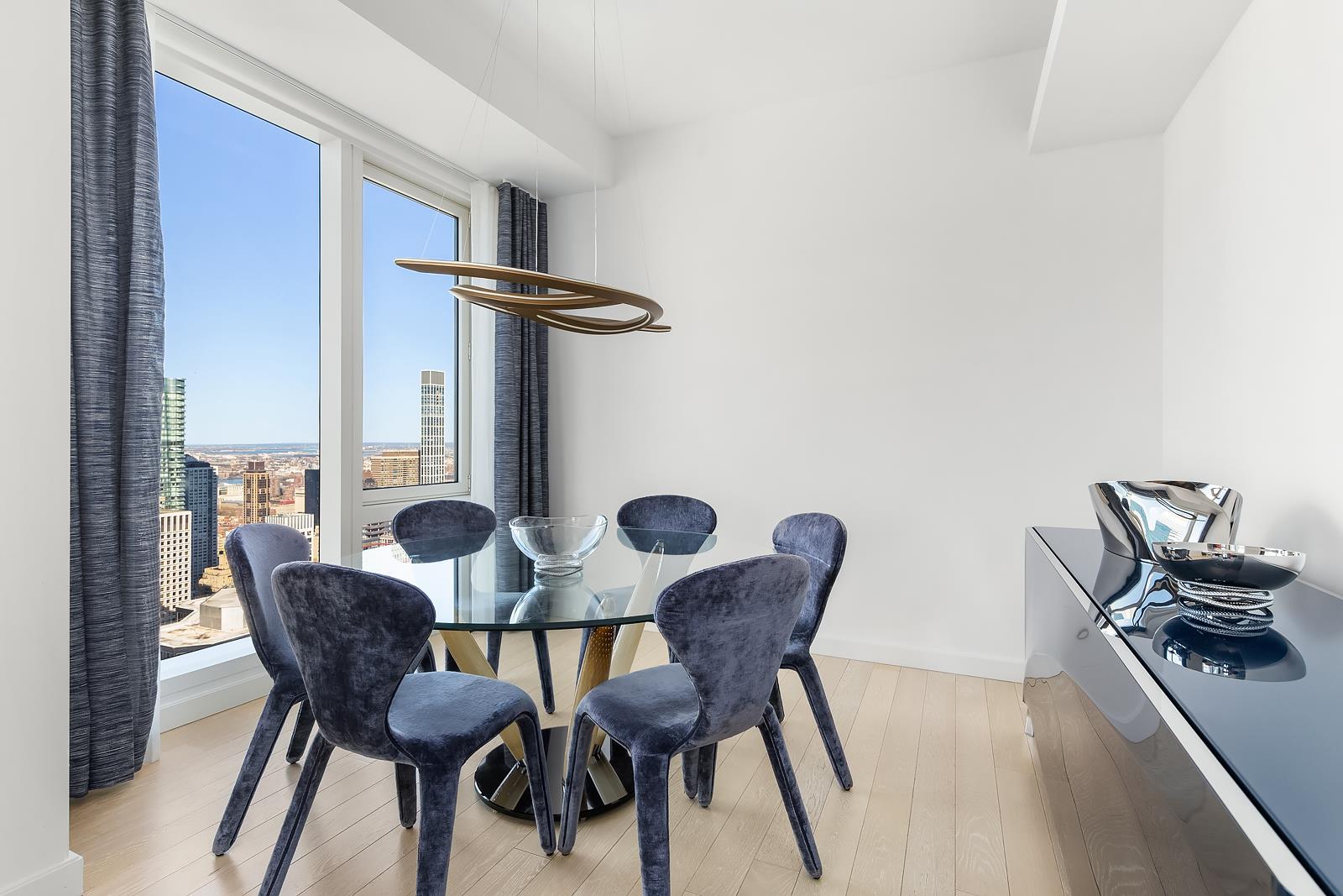 138 E 50TH Street 53